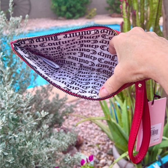 JUICY COUTURE Vibrant Red Embossed Wristlet with Gold Hardware  NWT ($45 Retail) - Picture 3 of 8